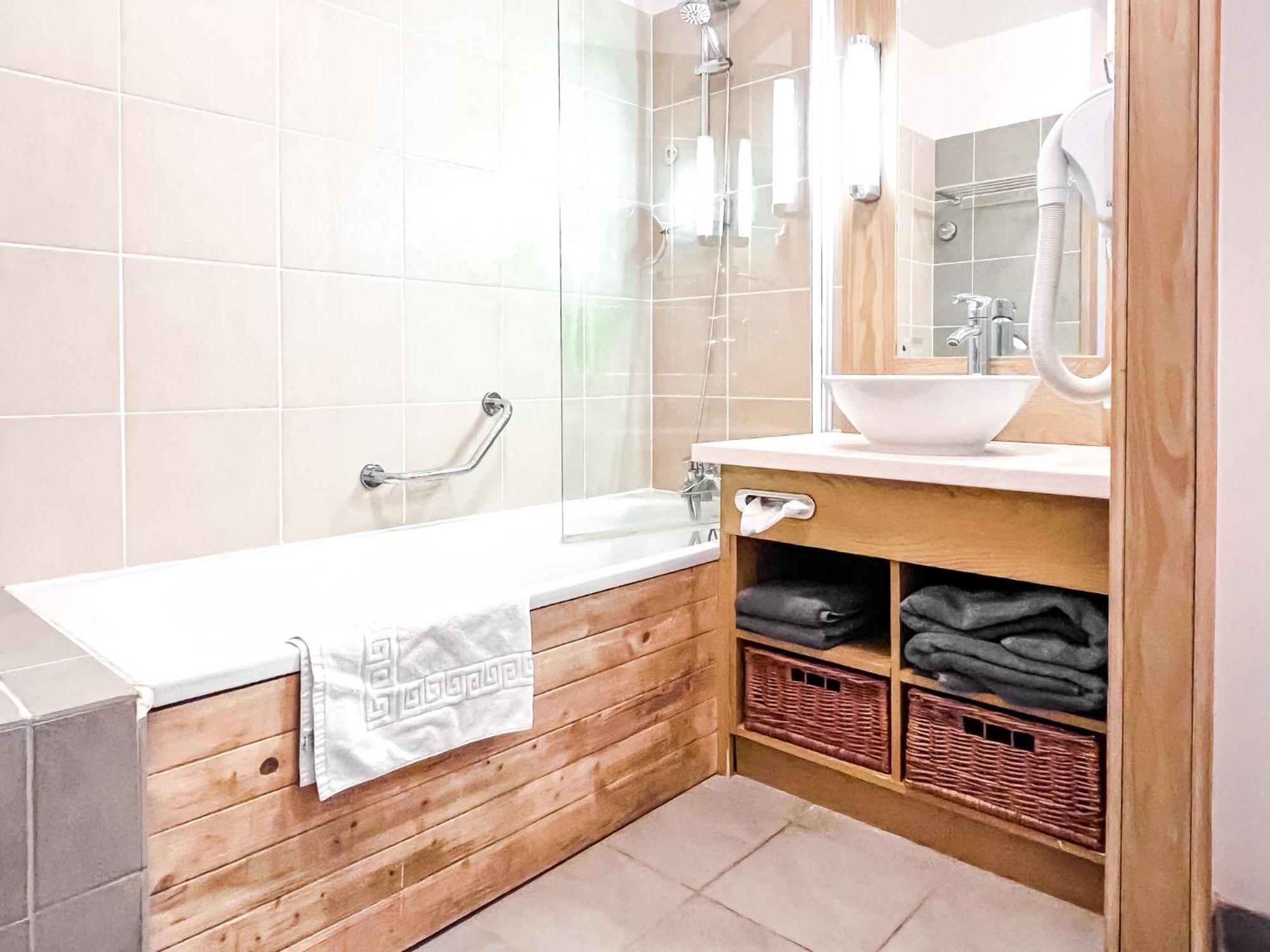 Large One-Bedroom Apartment, Wheelchair Adapted, Les Terrasses D'Eos แฟลน ภายนอก รูปภาพ